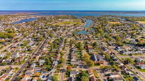 3 Short Ln, North Bellmore NY  11710-4523 exterior