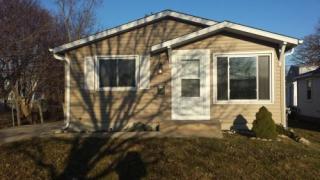 7721 Pershing Blvd, Kenosha, WI 53142-4319