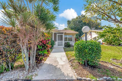 6082 La Palma Ln, Delray Beach, FL 33484-2528