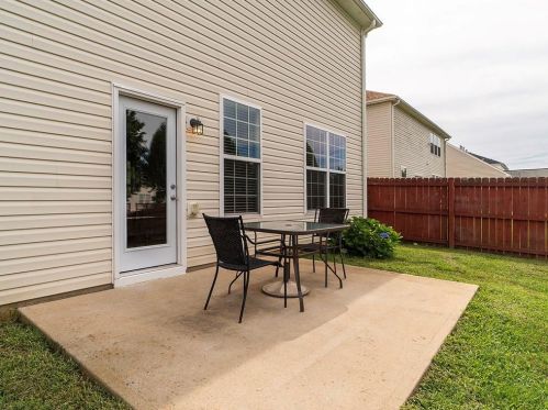 107 Vw Dr, Burlington NC  27215-4694 exterior