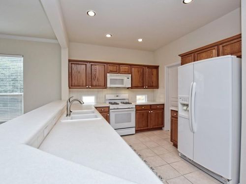 308 Colorado River Rd, Georgetown TX  78633-4778 exterior