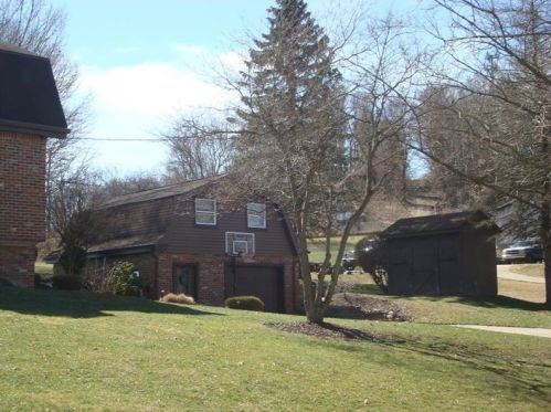 134 Cooper Rd, Finleyville, PA 15332-3627