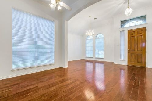 2614 Brighton Dr, Lewisville TX  75028-1463 exterior