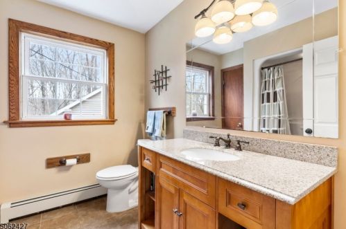 22 Glenbrook Dr, Fredon NJ  07860-6595 exterior