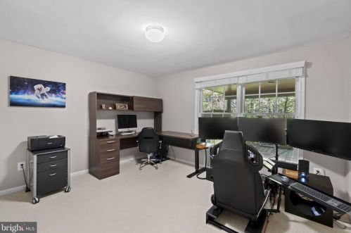 11410 Hollow Timber Ct, Herndon VA  20194-1980 exterior