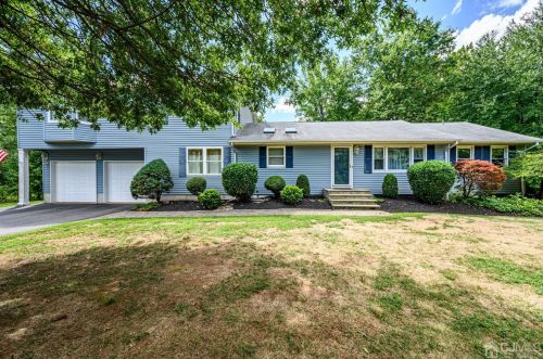 660 River Rd, Piscataway, NJ 08854-4423