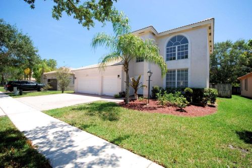 12522 18th Mnr, Hollywood FL  33028-2517 exterior