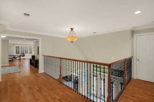 18660 Castle Lake Dr, Morgan Hill CA  95037-9472 exterior