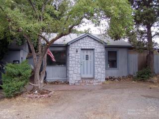 454 Burnside Ave, Bend OR  97701-5125 exterior