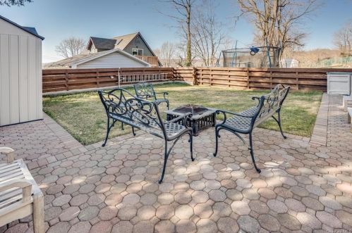 19 Hillcrest Ave, Crotonville NY  10562-1921 exterior