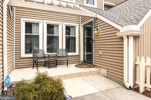 1584 Applewood Cir, Yardley, PA 19067-5747