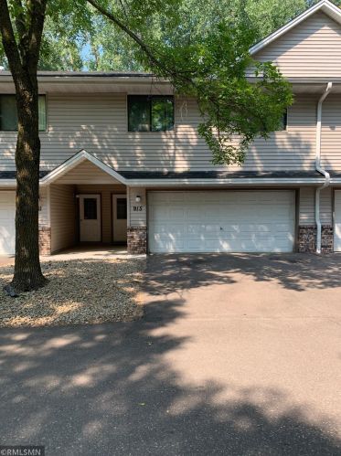 915 104th Ln, Minneapolis, MN 55433-4989