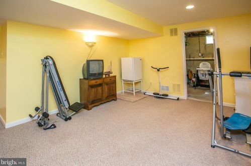 109 Joan Dr, Collegeville PA  19426-1958 exterior