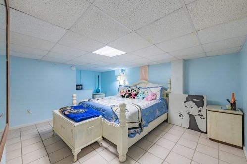 238 21st Ave, Whitaker PA  15120-2524 exterior