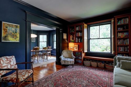 690 Angell St, Providence RI 02906-5309 exterior