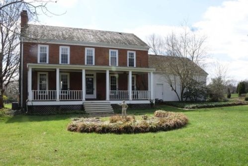 145 Wedgewood Dr, Shelbyville, KY 40065-9629