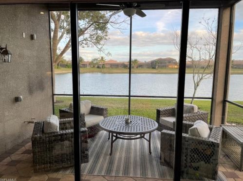 3445 Atlantic Cir, Naples FL 34119-8637 exterior