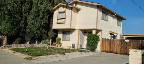 438 10th St, San Jose, CA 95112-3327