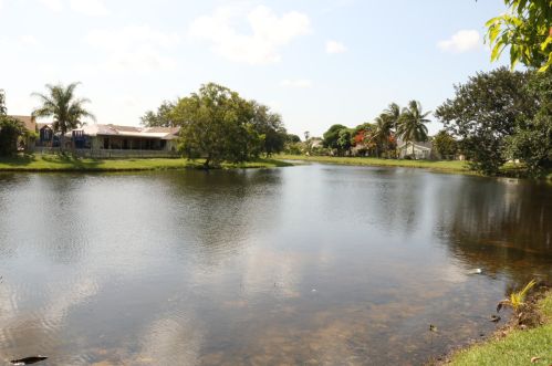 4589 Brook Dr, West Palm Beach, FL 33417-8206