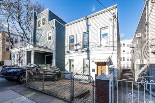 36-28 29th St, Long Island City, NY 11106-2502