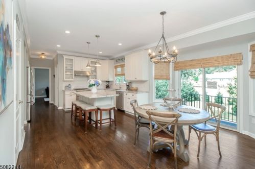 39 Jacobs Ln, Scotch Plains NJ  07076-4707 exterior