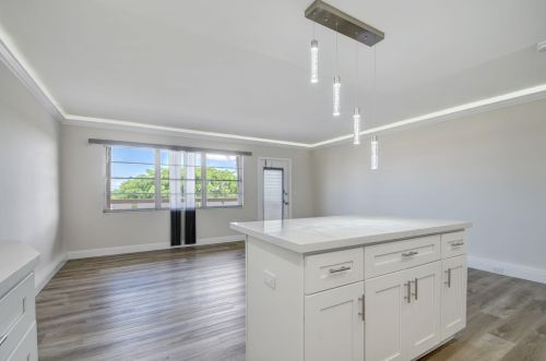 457 Southampton C, West Palm Beach FL  33417-7813 exterior