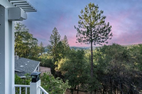 11436 Buckeye Cir, Lake Wildwood, CA 95946-9406