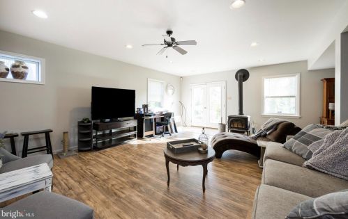 2975 Burton Dr, Gilbertsville PA  19525-9694 exterior