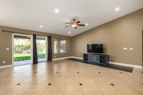 8356 Berridge Ln, Glendale AZ  85305-2555 exterior