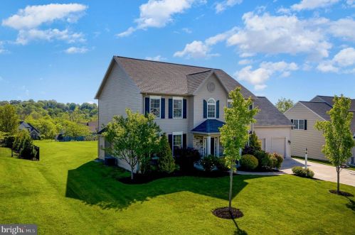 220 Dunbar Dr, Navy Sup Dpt, PA 17050-2437