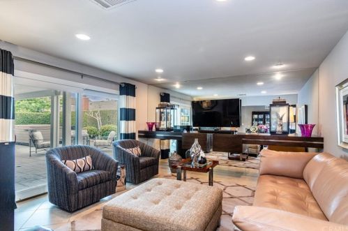 3571 Julian Ave, Long Beach CA  90808-3111 exterior