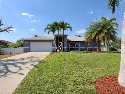 521 21st Ln, Cape Coral, FL 33991-7749