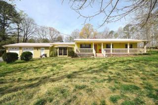 265 Moore Circle Rd, Charleston, TN 37310-5030