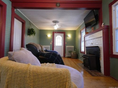 78 Ondaora Pkwy, Highland Falls NY  10928-4012 exterior