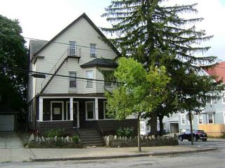 1014 Atwells Ave, Providence, RI 02909-3617
