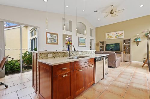 18880 29th St, Hollywood FL  33029-2411 exterior