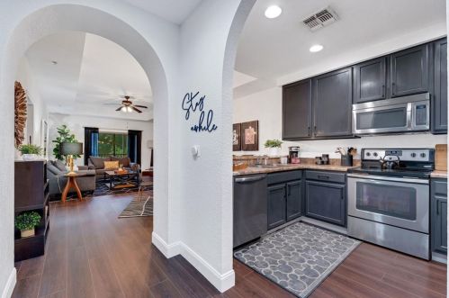 9051 Treasure Trove Ln, Kissimmee, FL 34747-3036