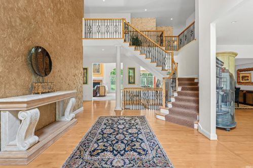 50957 Park Ridge Ct, Granger, IN 46530-4986