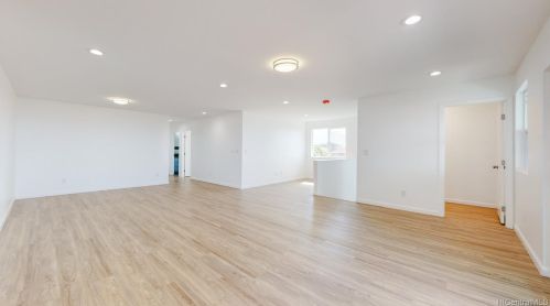 98-1236 Kuawa St, Aiea, HI 96701-3427