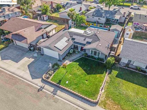 1817 Lobero Ln, Modesto, CA 95355-2521