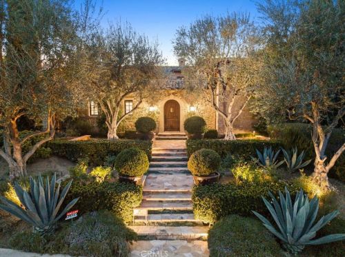 47 Echo Gln, Irvine CA  92603-0421 exterior