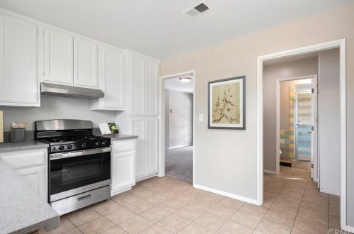 802 Avenue, Lancaster CA 93536 exterior