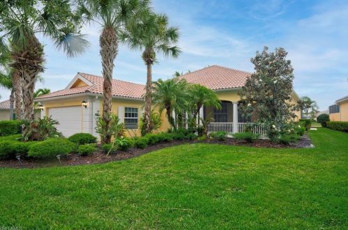 8046 Wilfredo Ct, Naples, FL 34114-2693