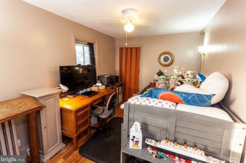 296 2nd St, Highspire PA  17034-1555 exterior