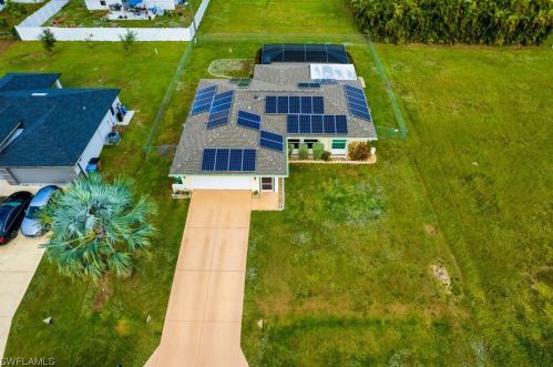 2041 25th St, Cape Coral, FL 33909-4522