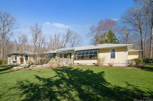 102 Ludlowe Rd, New Canaan, CT 06840-3718