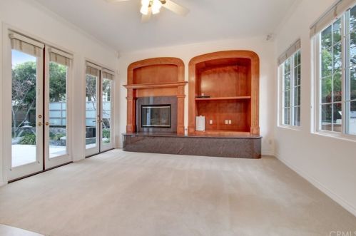 24613 Garland Dr, Santa Clarita CA  91355-4962 exterior