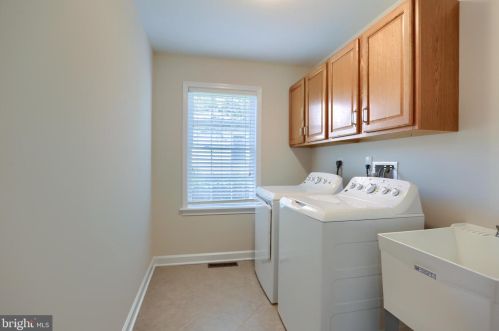 885 Crooked Stick Dr, Navy Sup Dpt PA  17050-2298 exterior