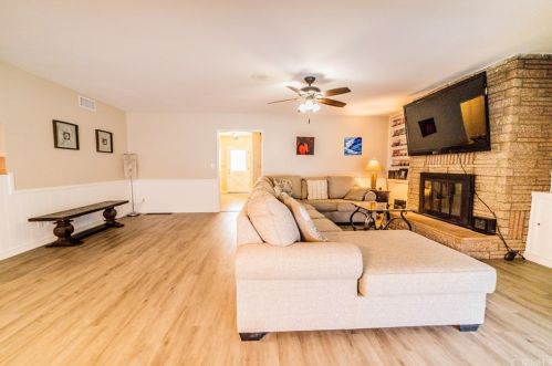 5361 Golden Ave, Riverside CA  92505-2416 exterior