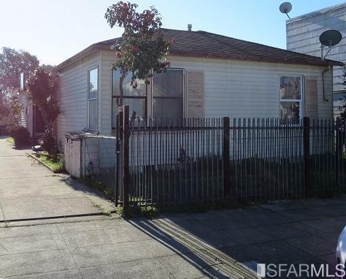 2814 38th Ave, Oakland, CA 94619-1106